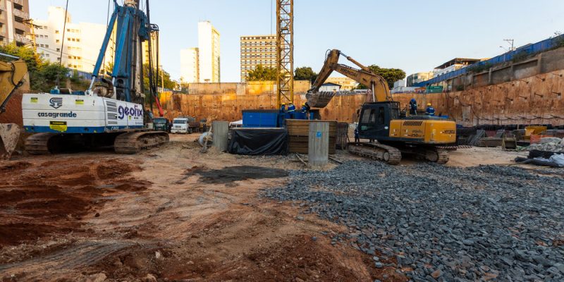 Fundação em andamento